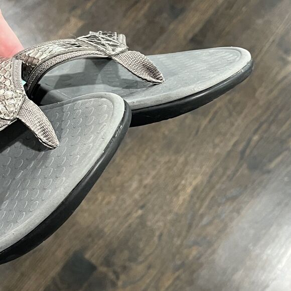 Vionic Sandals 44Tide11 Women's 9 Gray Croc Embossed Orthotic Flip Flops - Picture 5 of 8